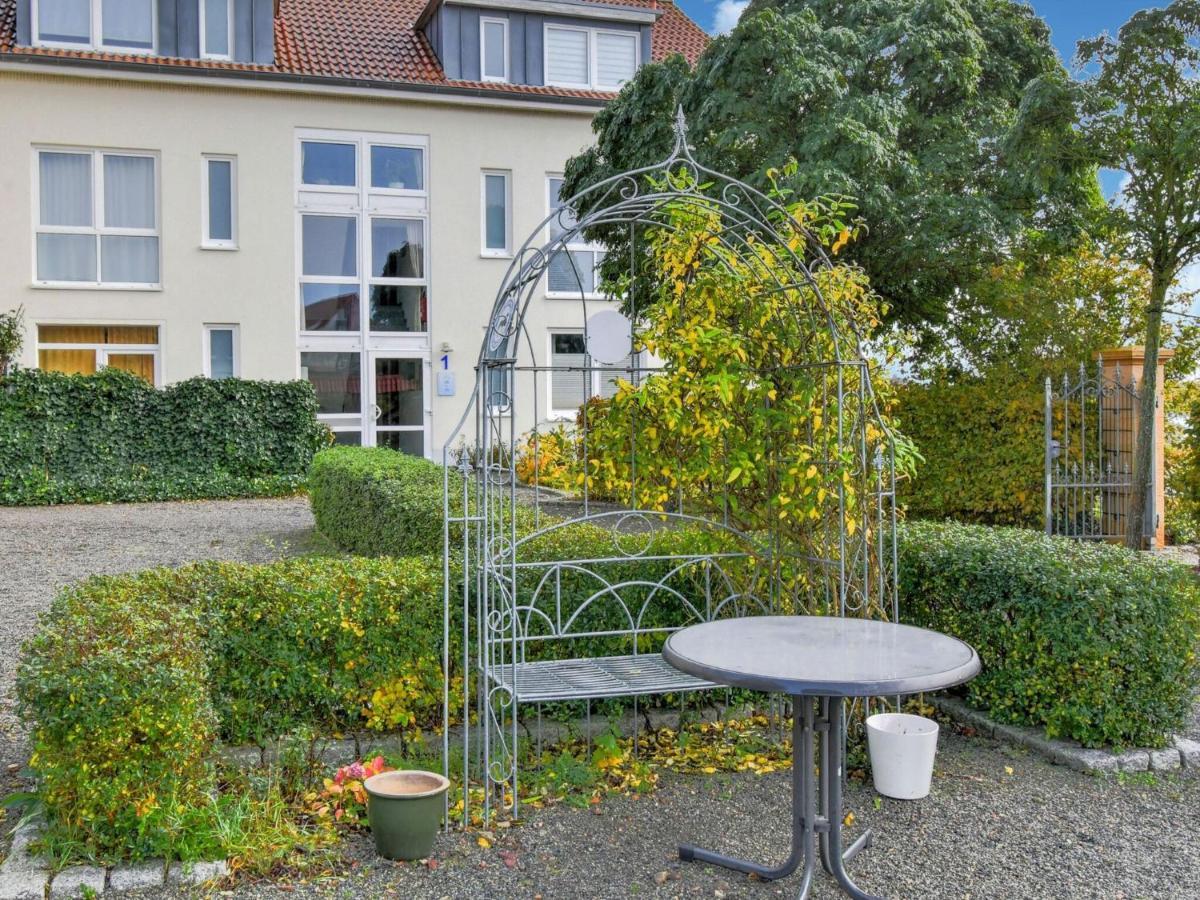 Charming Apartment With A Terrace Near The Sea Wiek auf Rügen Buitenkant foto