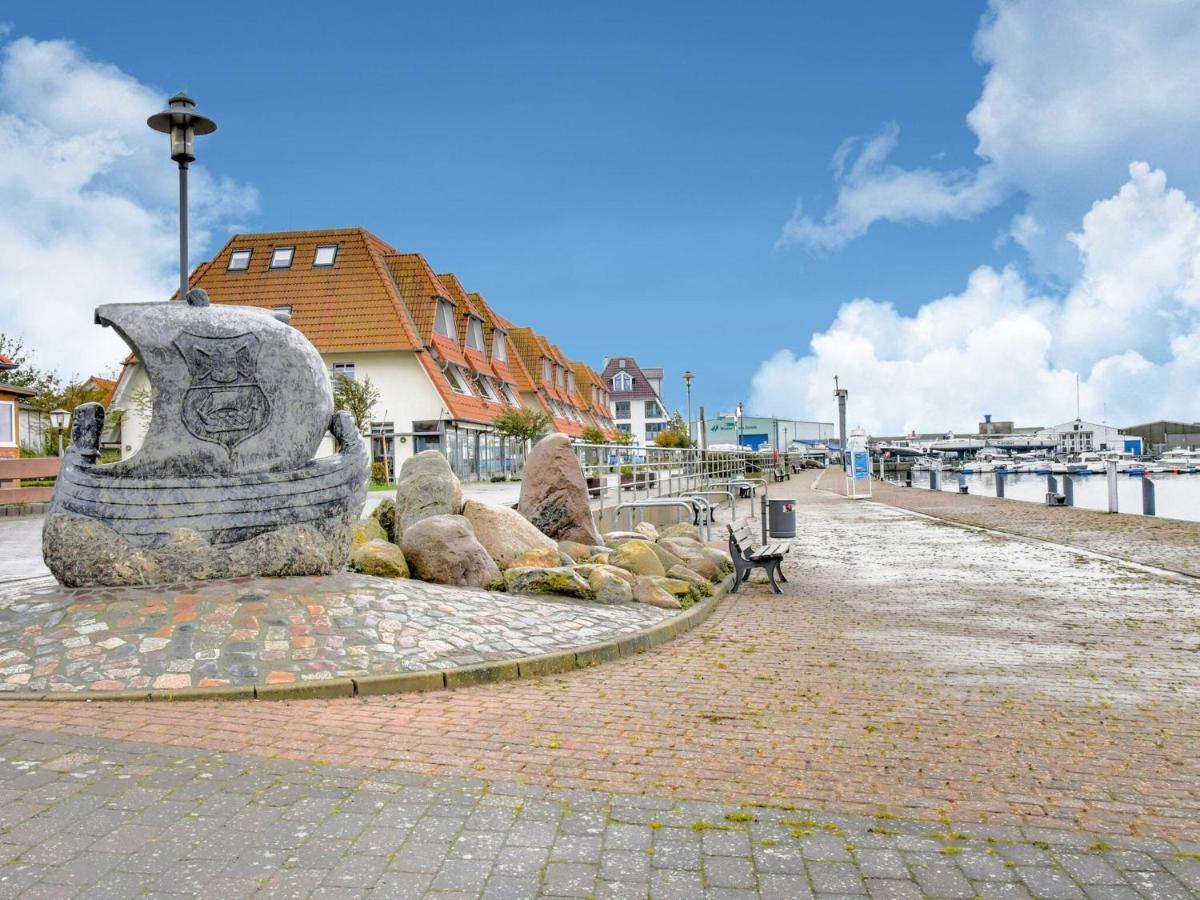 Charming Apartment With A Terrace Near The Sea Wiek auf Rügen Buitenkant foto